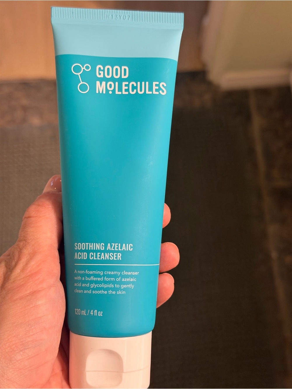 Good Molecules Soothing Azelaic Acid Cleanser - NEW